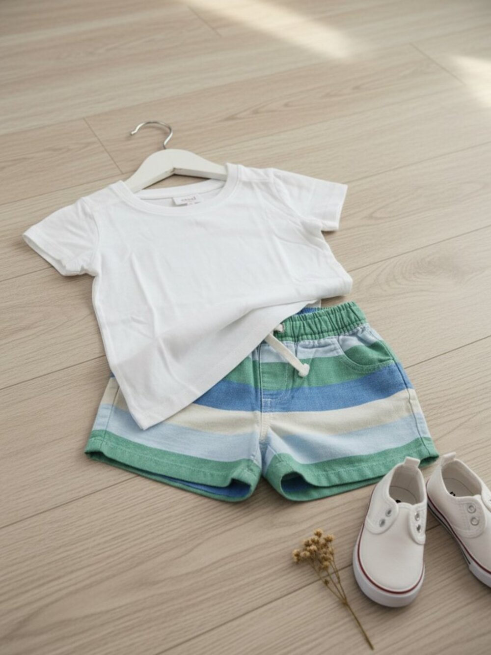 NWT Seed Heritage Toddler Size 2 Striped Shorts & White Tee Outfit Set